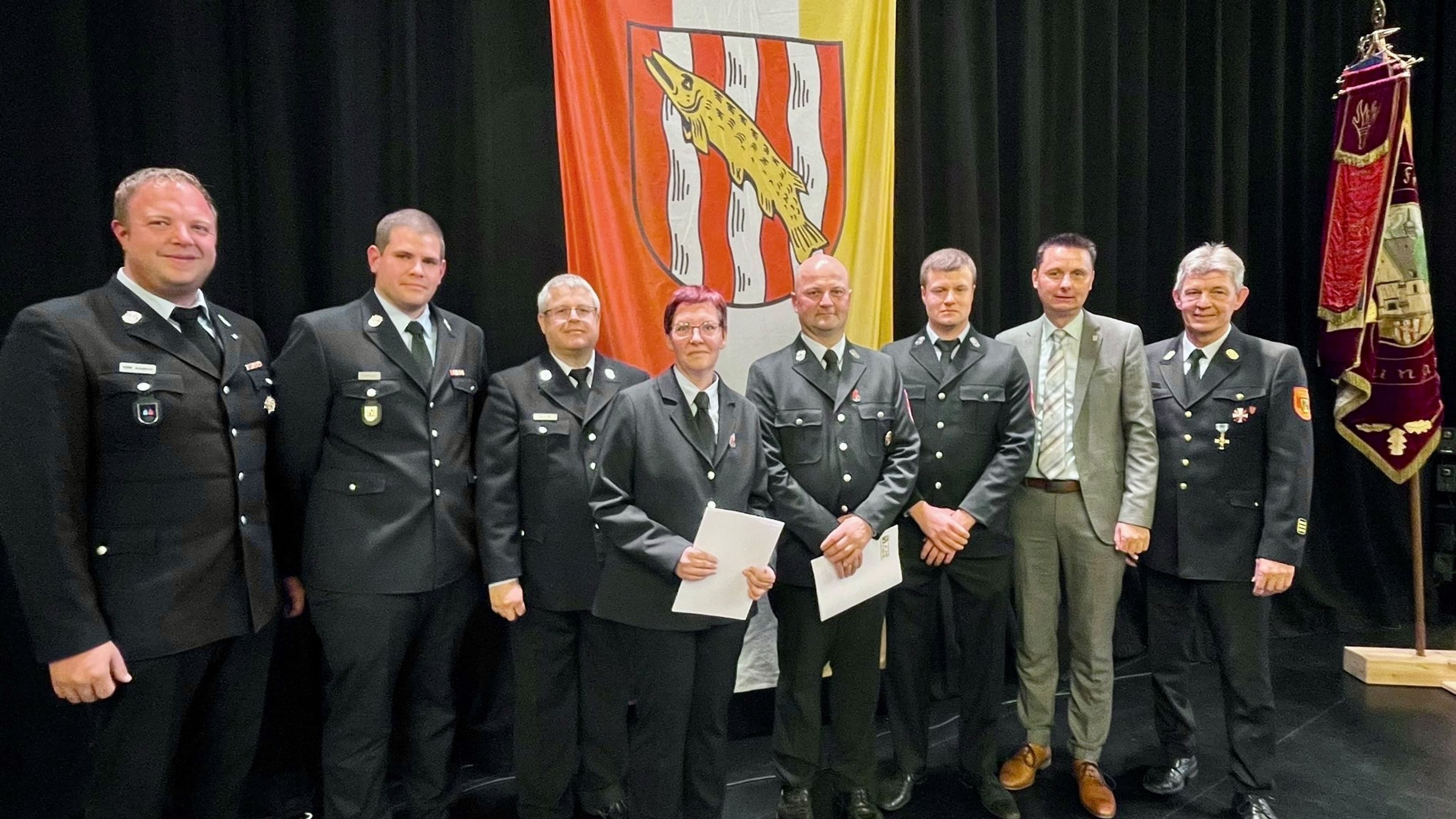 40 Helden der Freiwilligen Feuerwehr Baunach geehrt