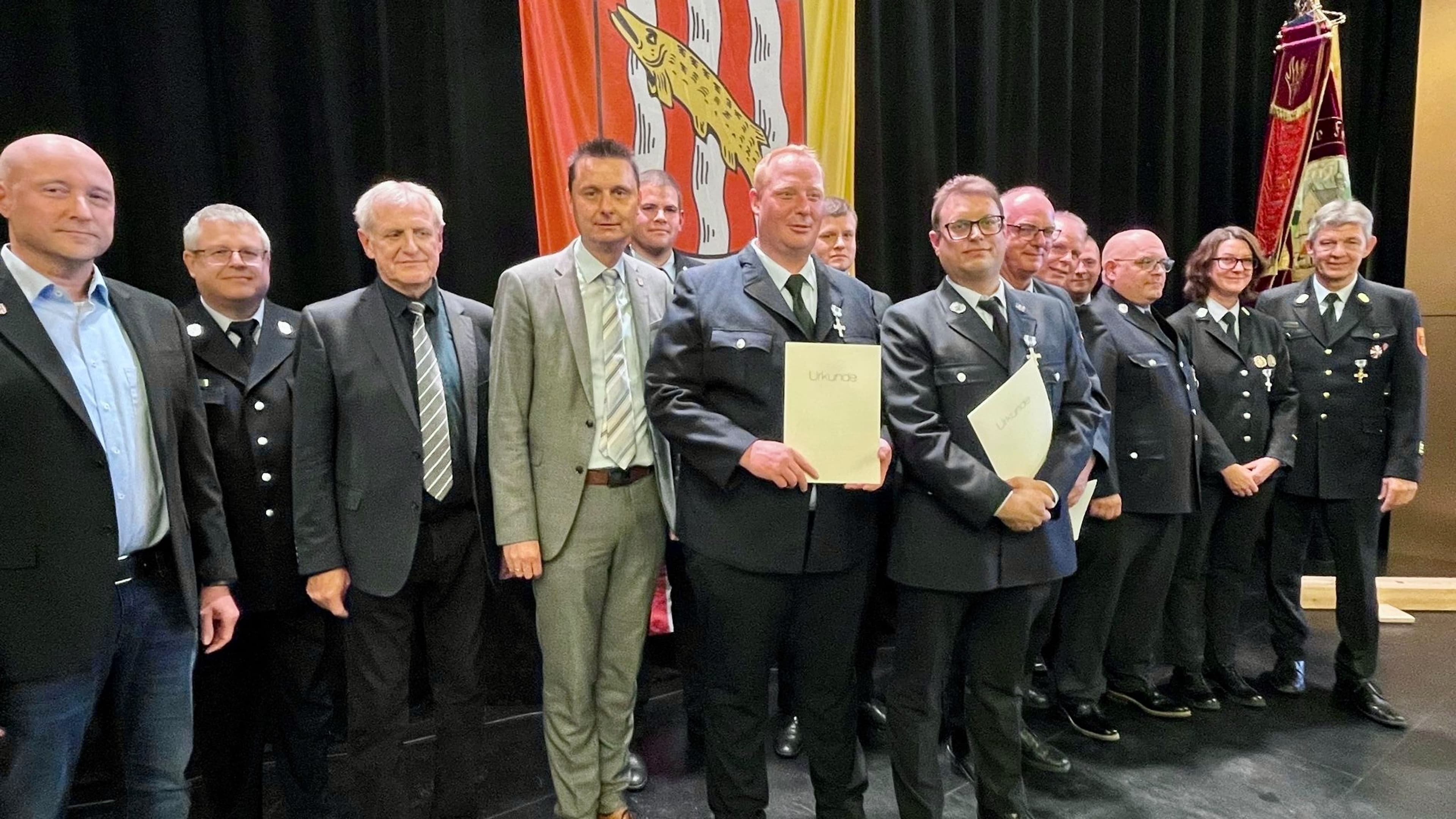 40 Helden der Freiwilligen Feuerwehr Baunach geehrt