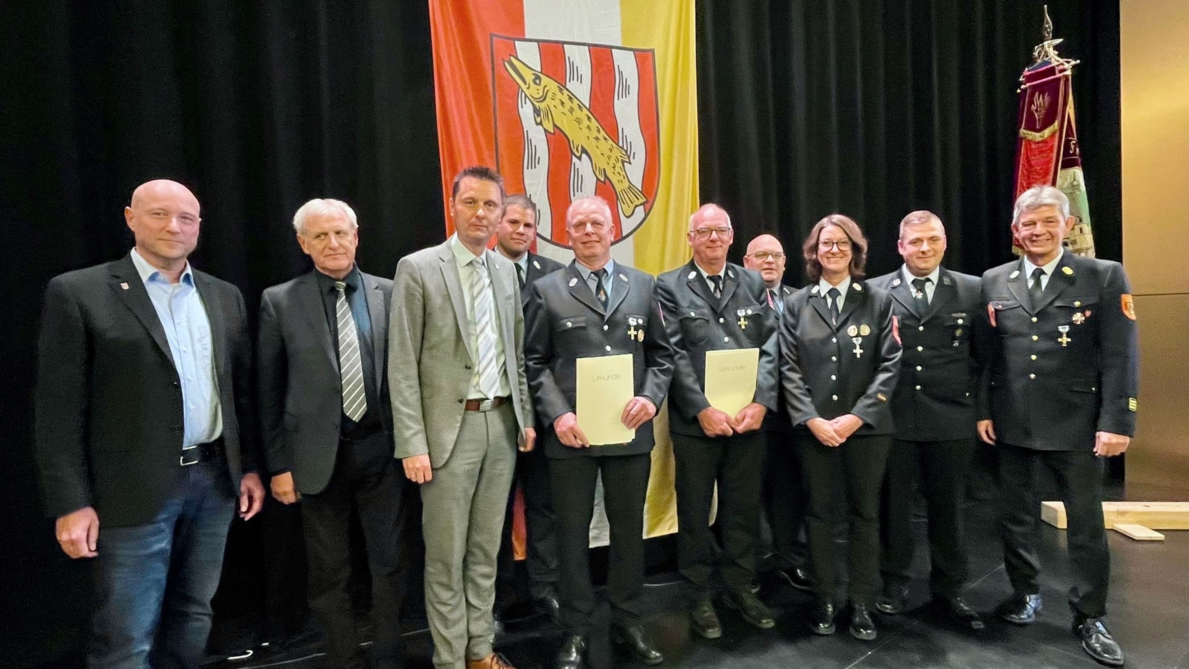 40 Helden der Freiwilligen Feuerwehr Baunach geehrt