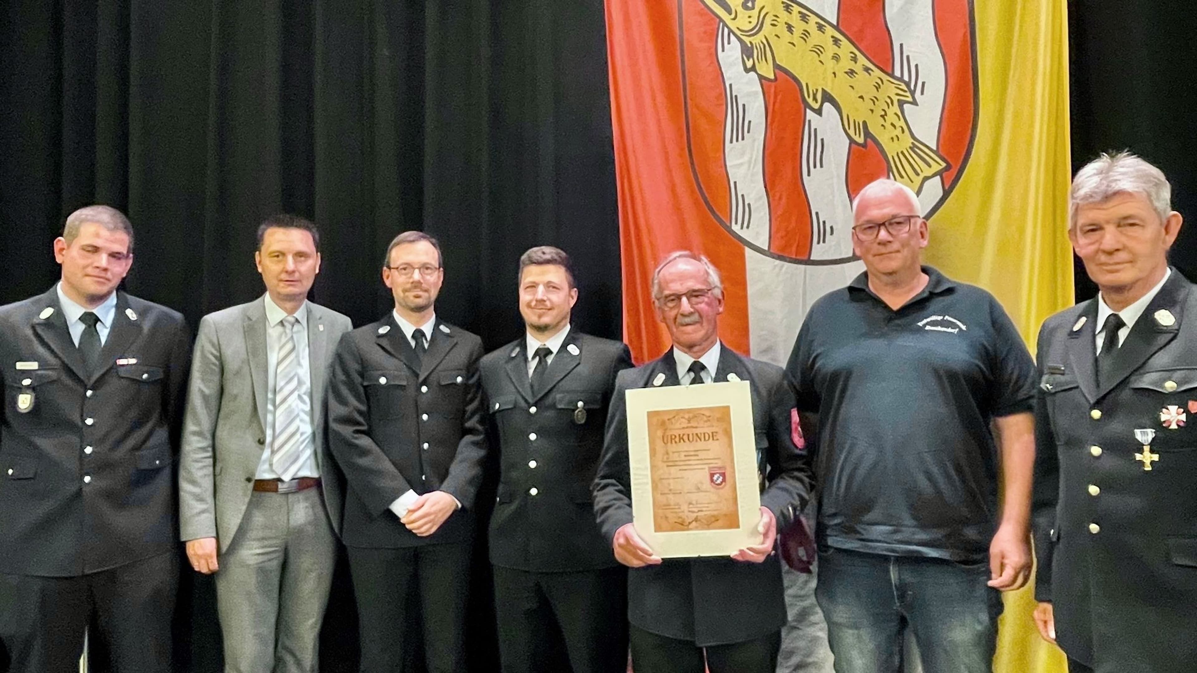 40 Helden der Freiwilligen Feuerwehr Baunach geehrt