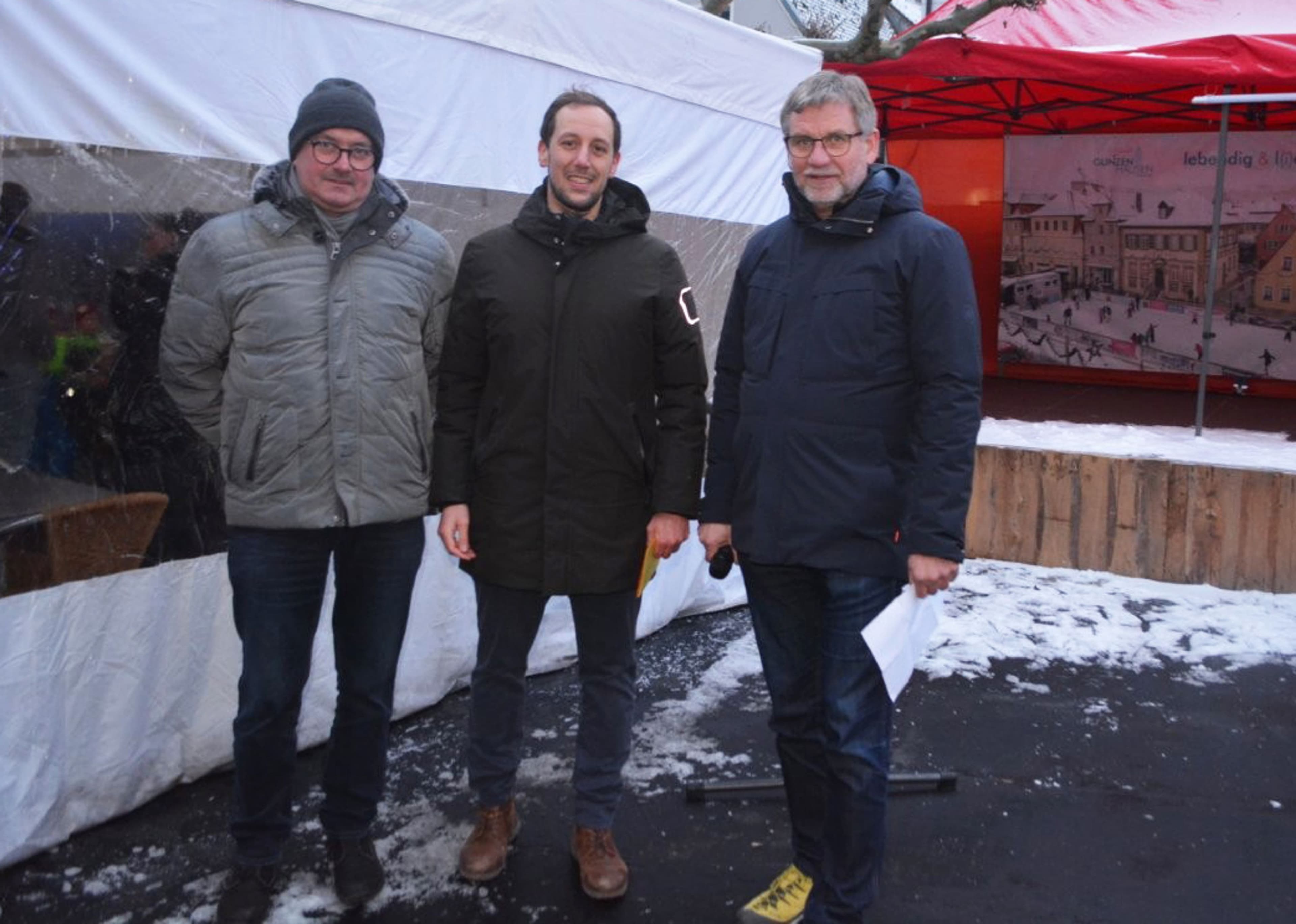 Eisbahn in Gunzenhausen begeistert 13.000 Besucher