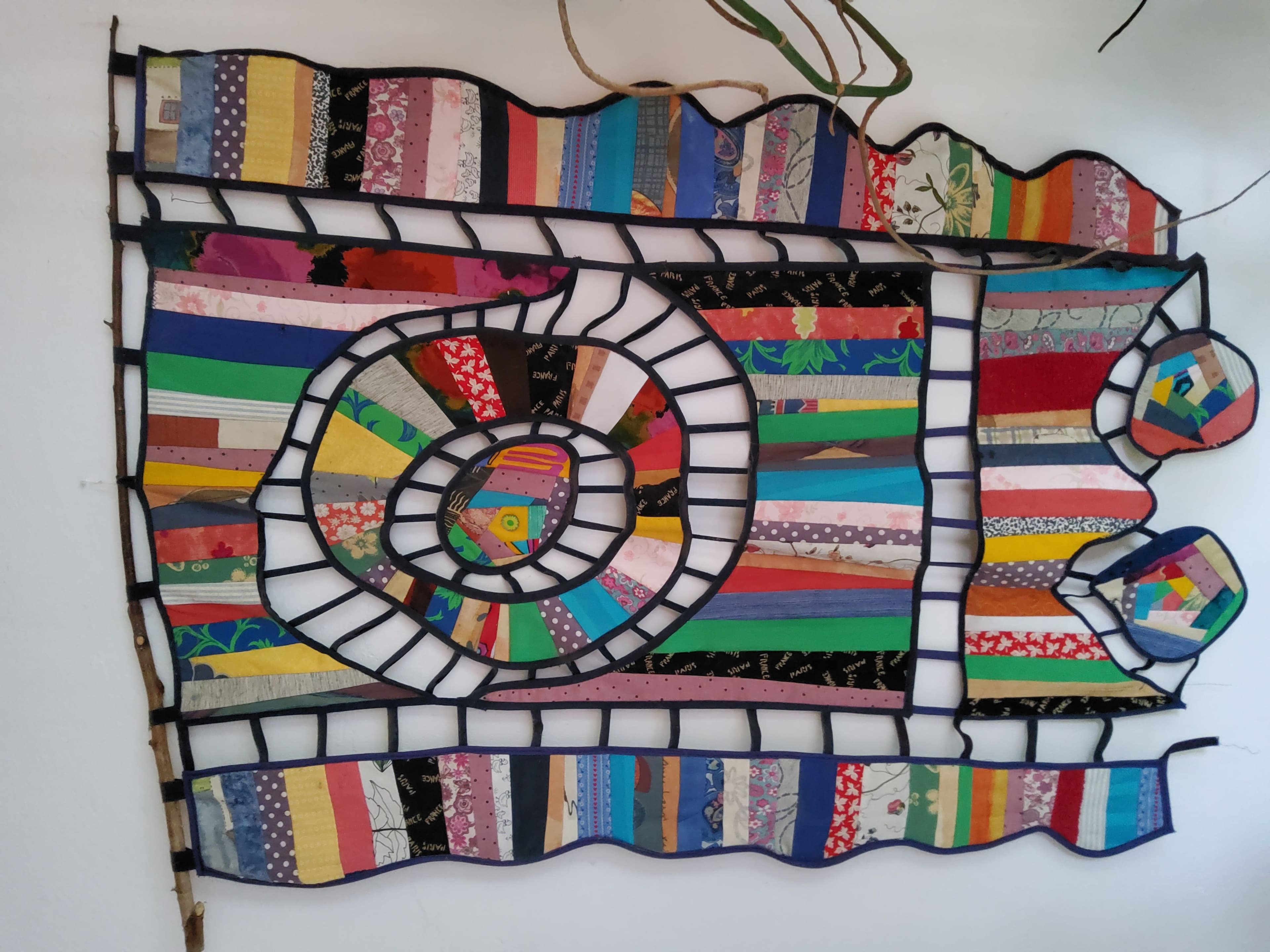 Entdecken Sie die farbenfrohe Welt von Tini Carl: Eine Ausstellung in Coburg