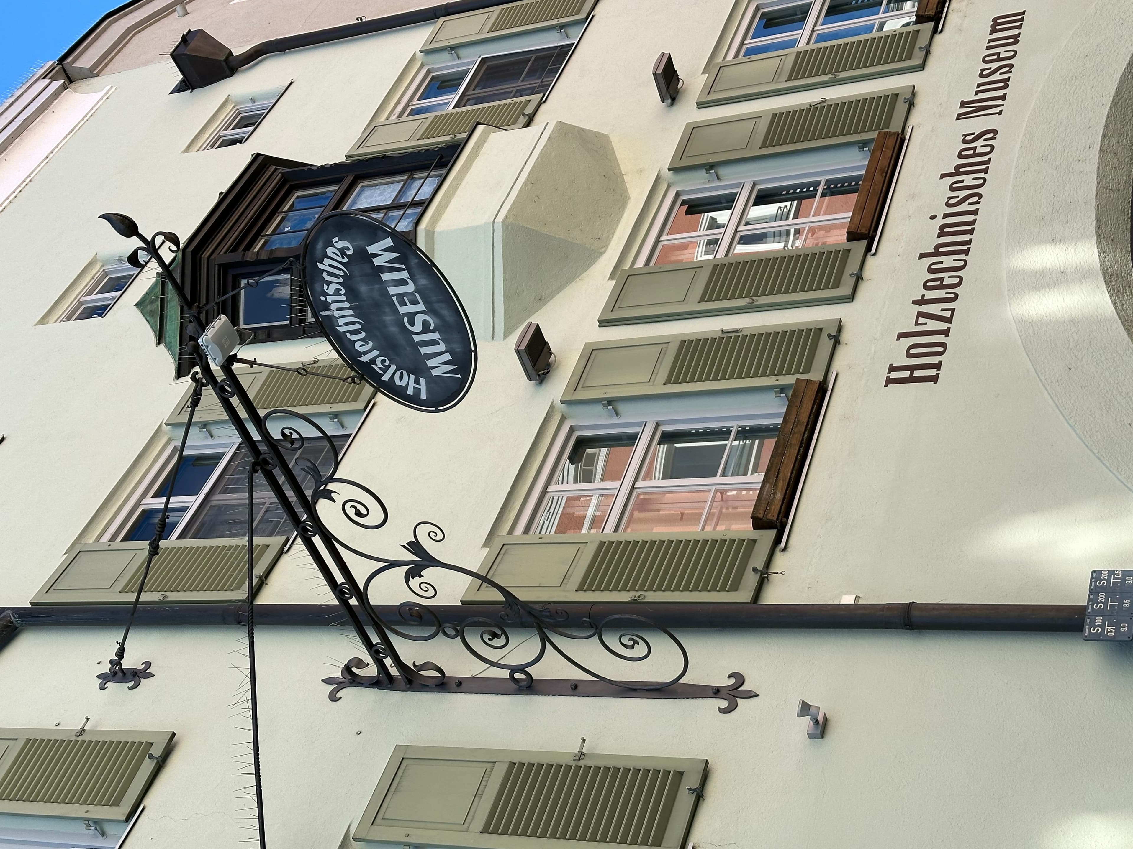 Faszination Holzverbindungen: Sonderführung in Rosenheim