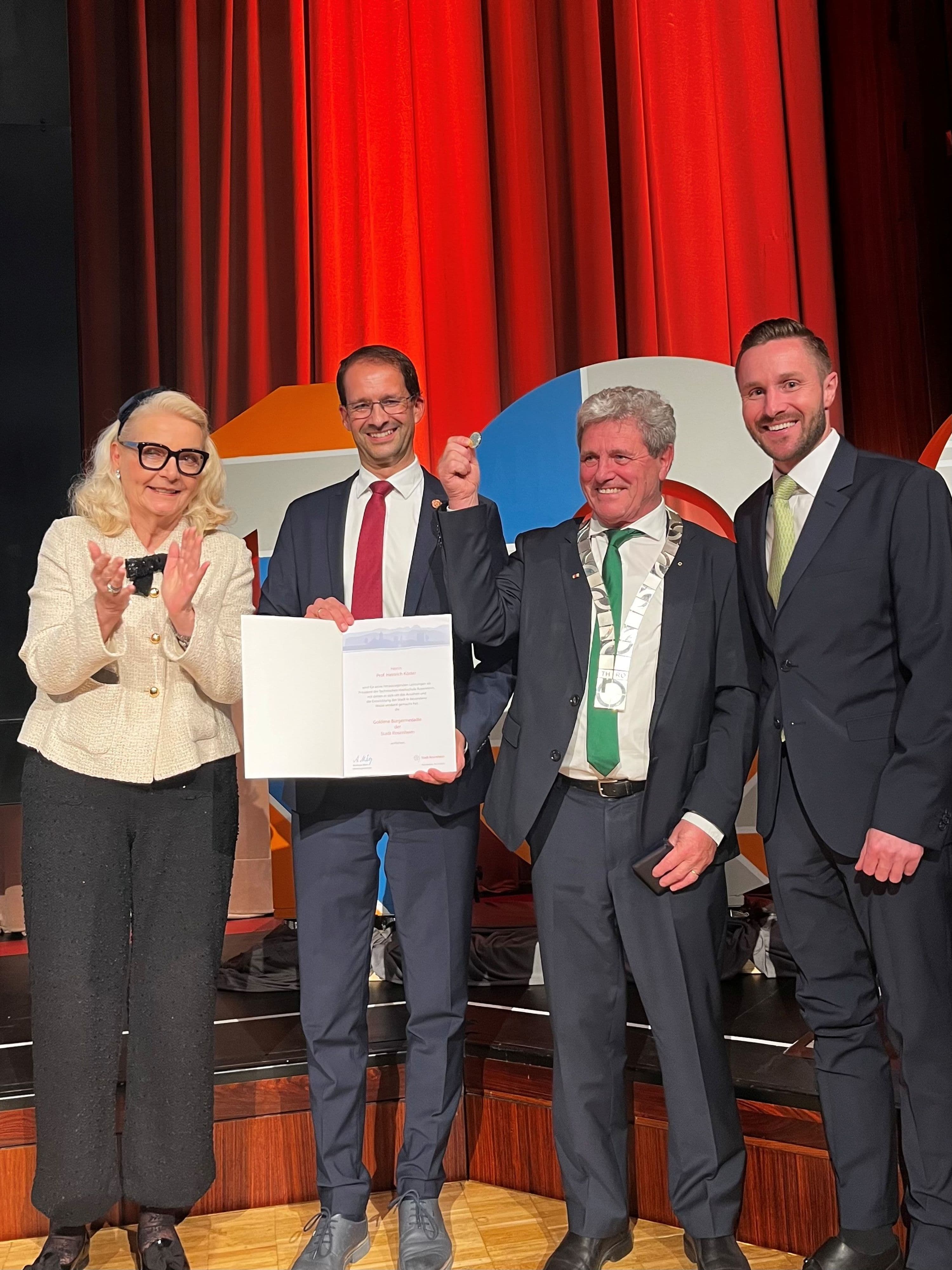 Goldene Bürgermedaille für Prof. Köster