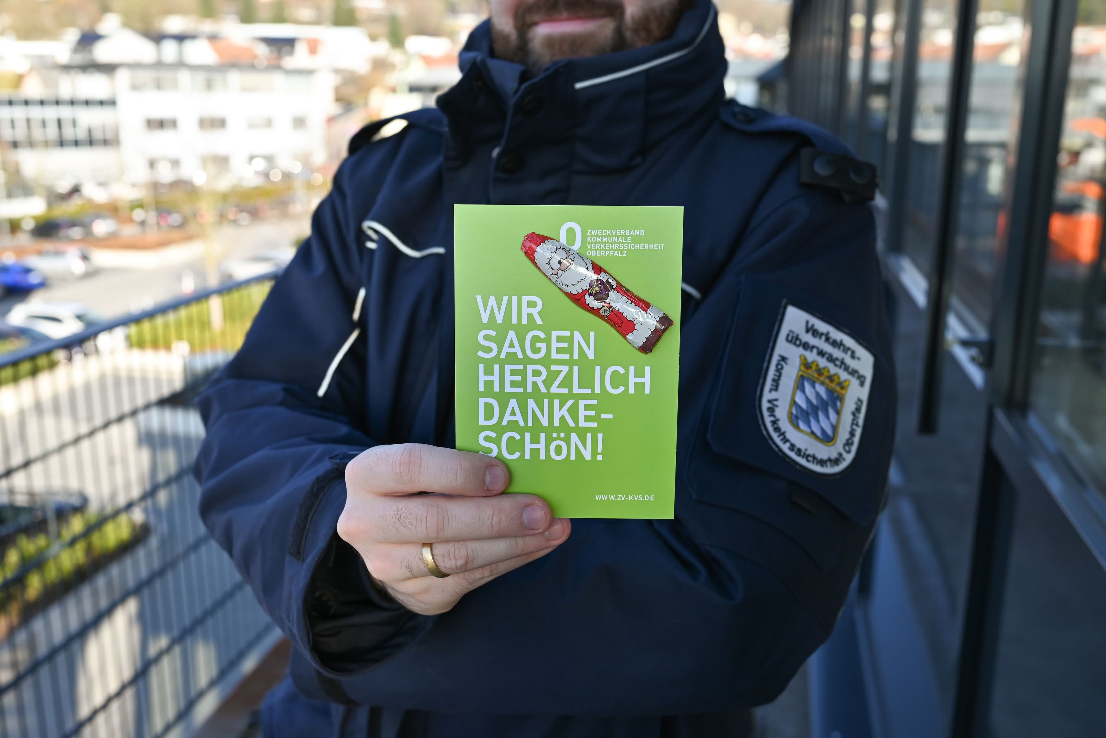 Grüne Karte statt Knöllchen: Süße Belohnung für korrektes Parken