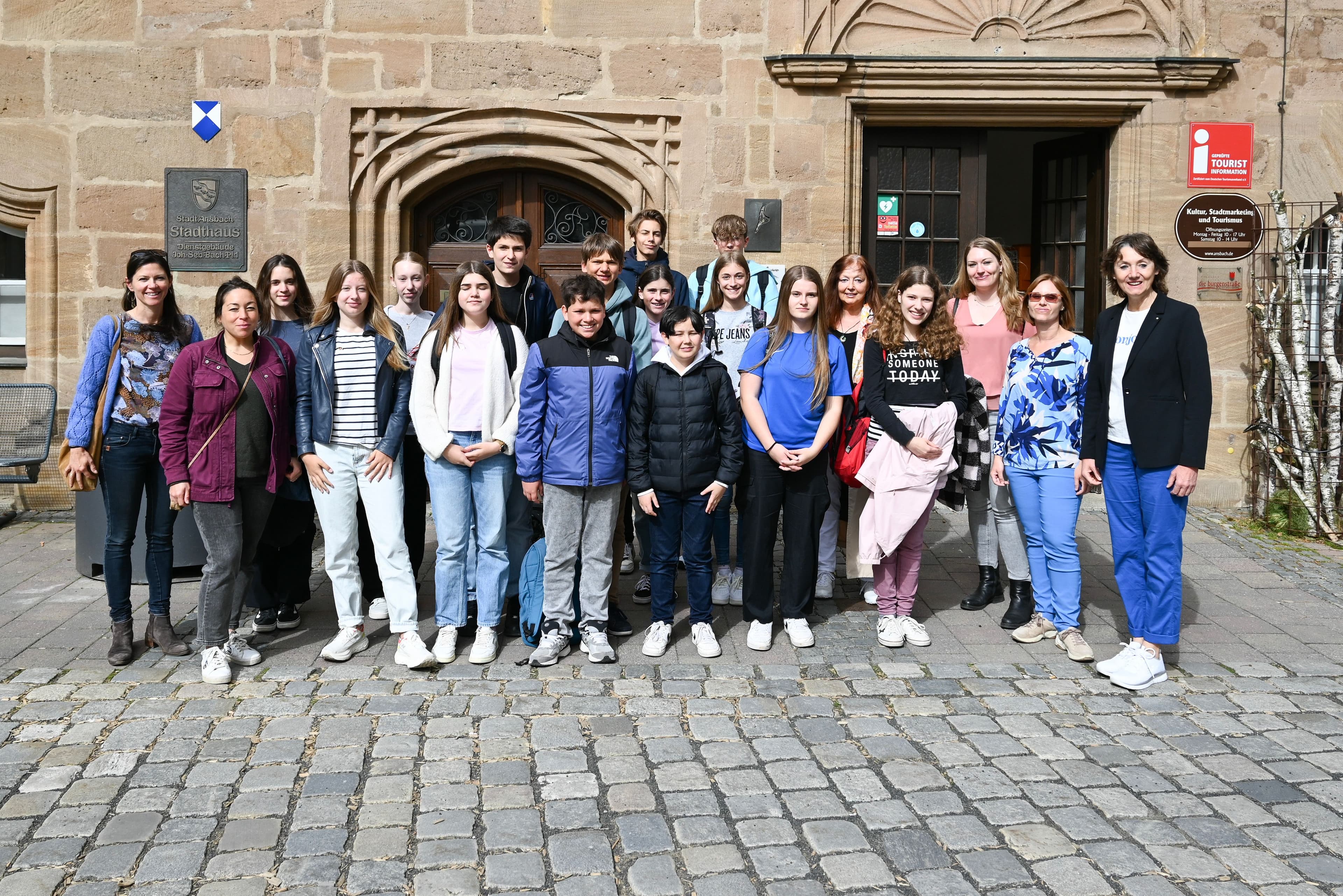 Internationale Begegnung in Ansbach: Empfang der deutsch-französischen Schülergruppe
