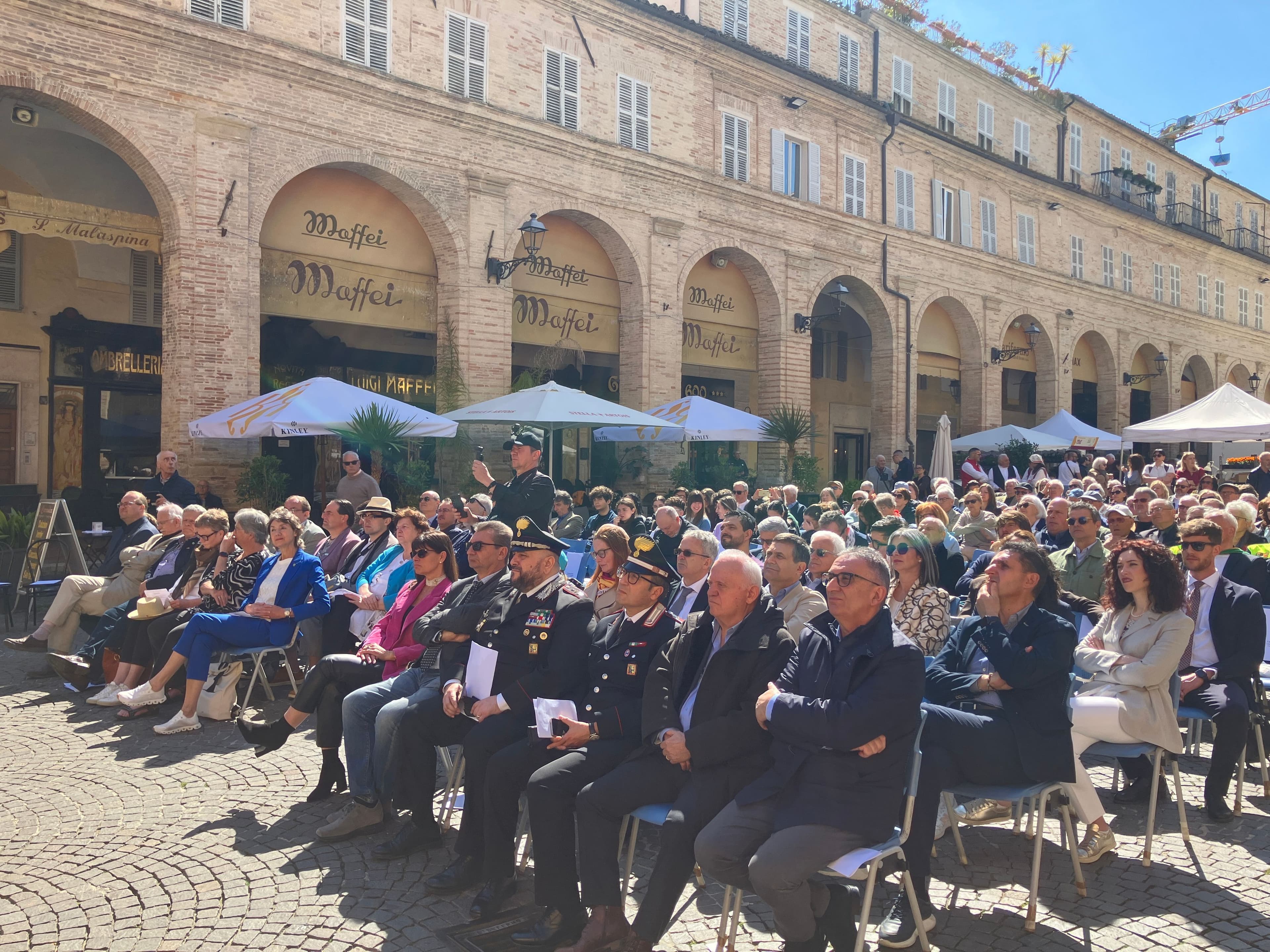Kurzmitteilung: Ansbach feiert 20 Jahre Freundschaft mit Fermo