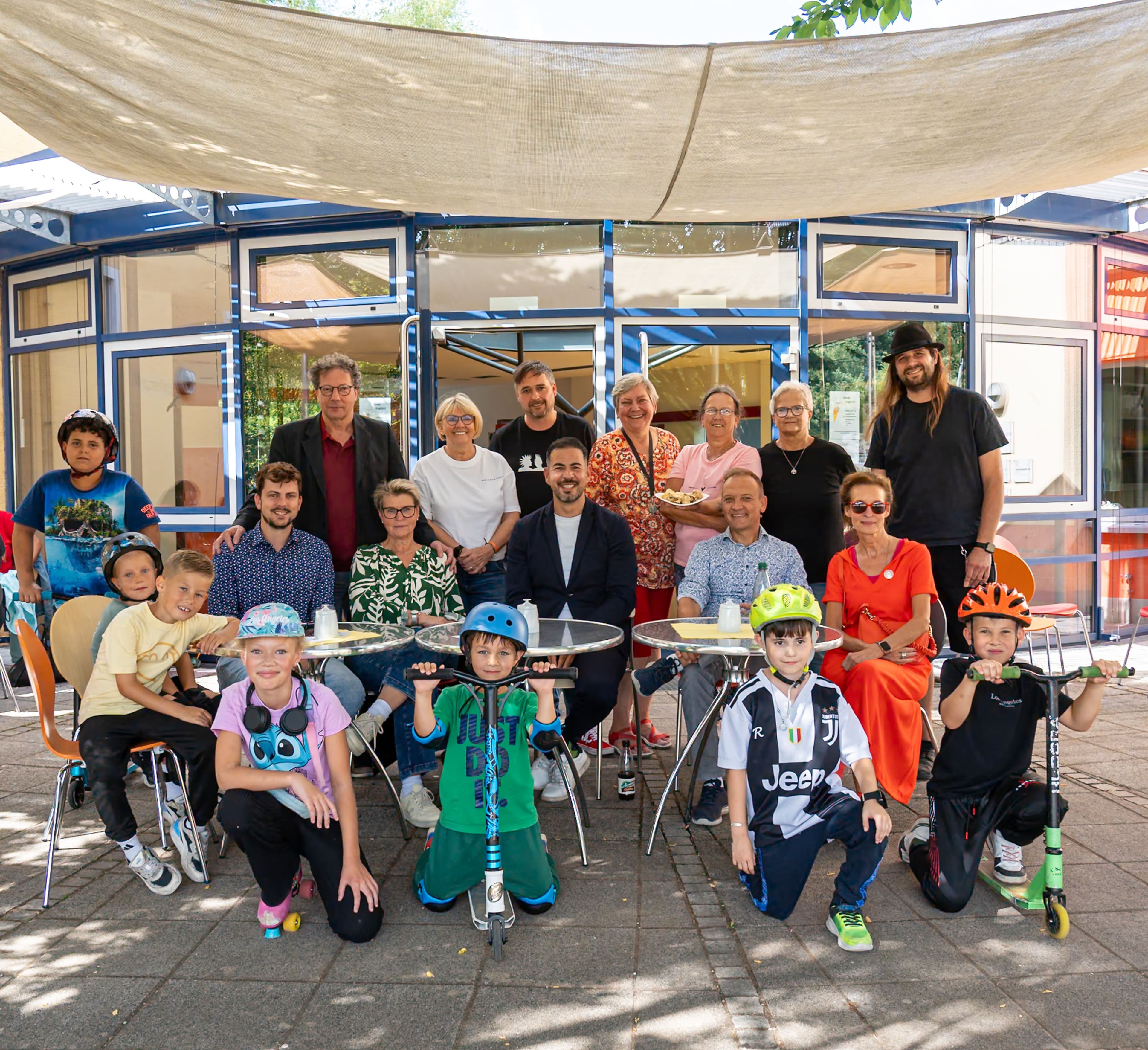 Neues Café für Jung und Alt in Rosenau