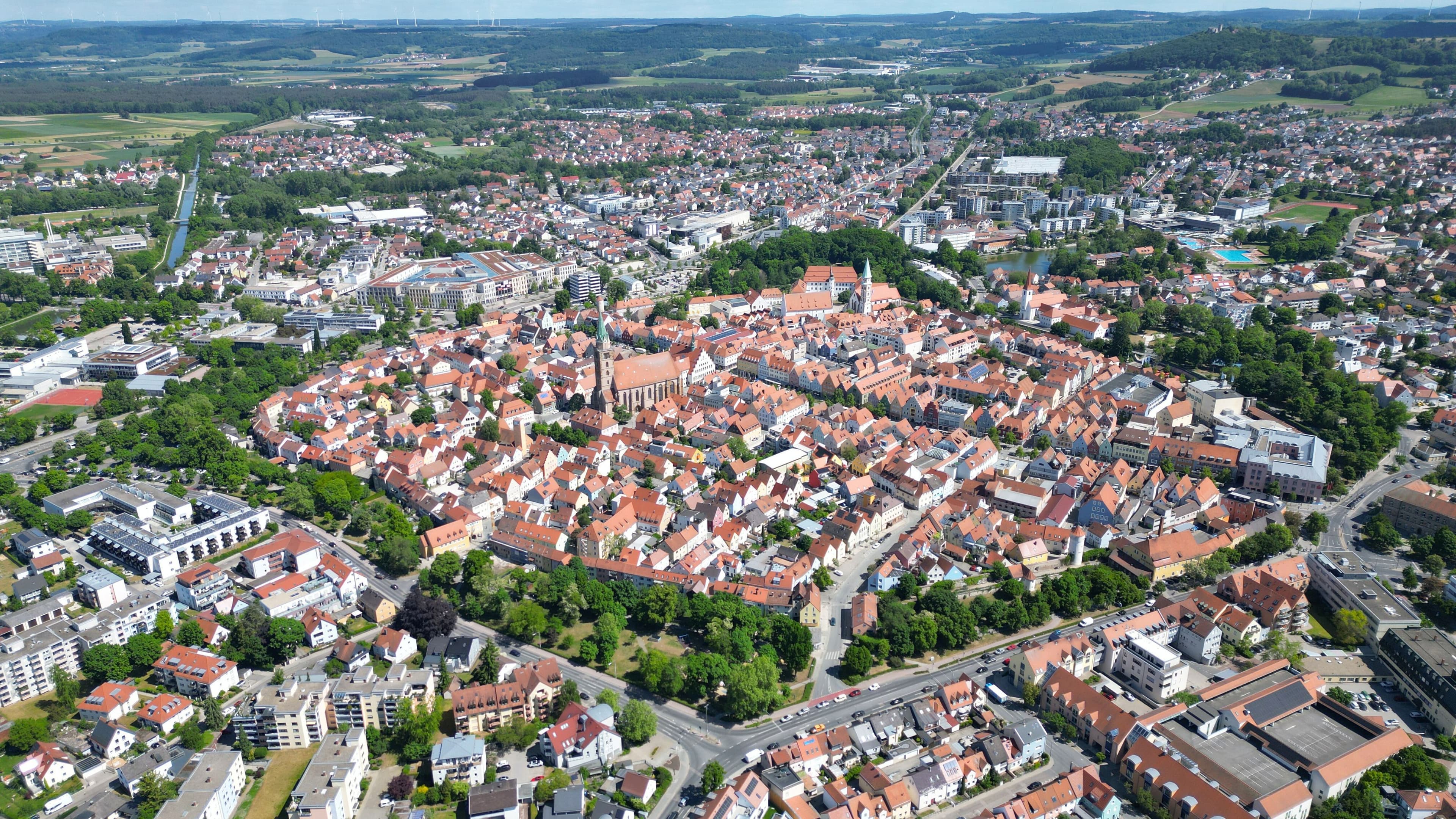 Neumarkt räumt Innenstadt für Altstadtfest frei