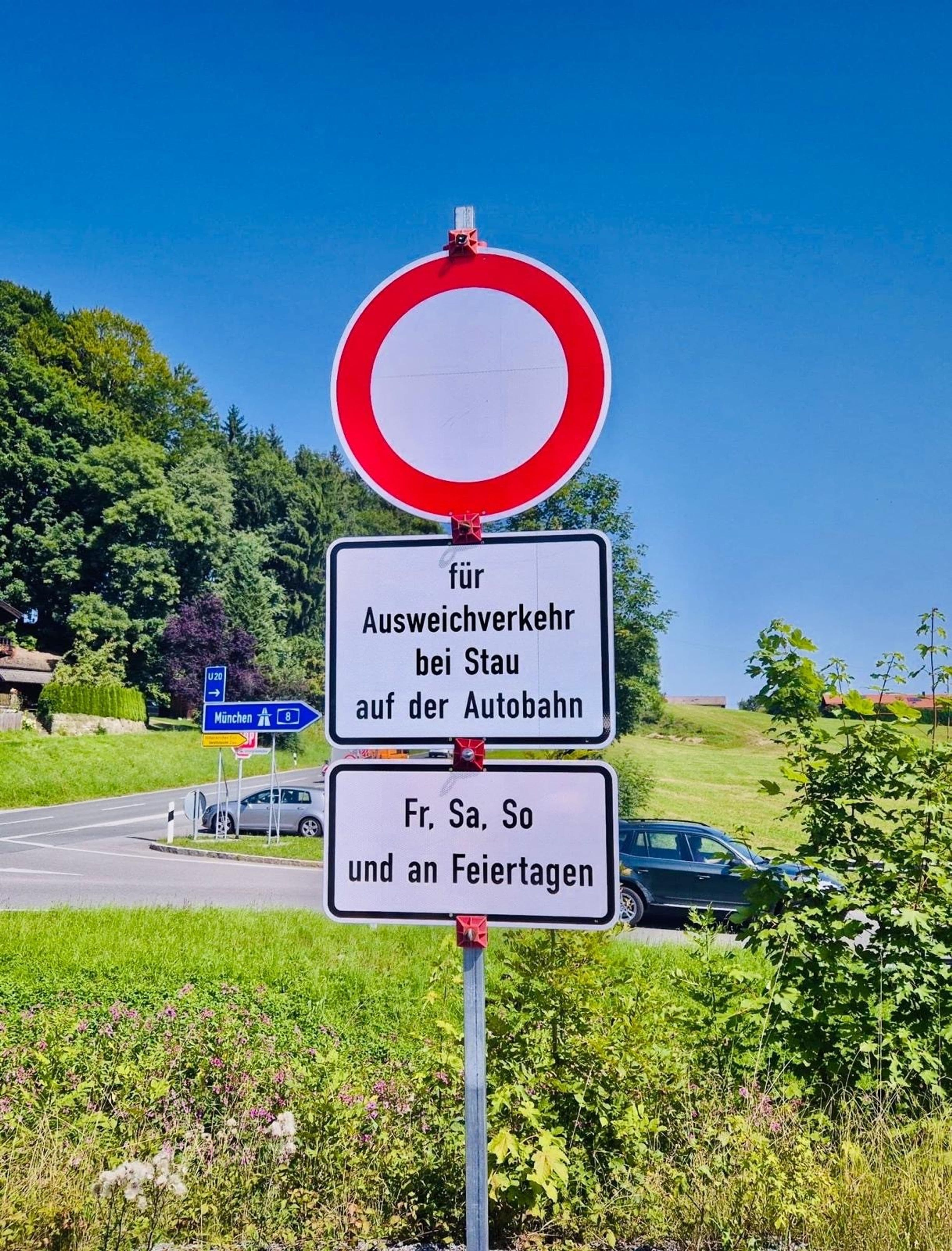 Rosenheim stoppt Ausweichverkehr auf Nebenstraßen