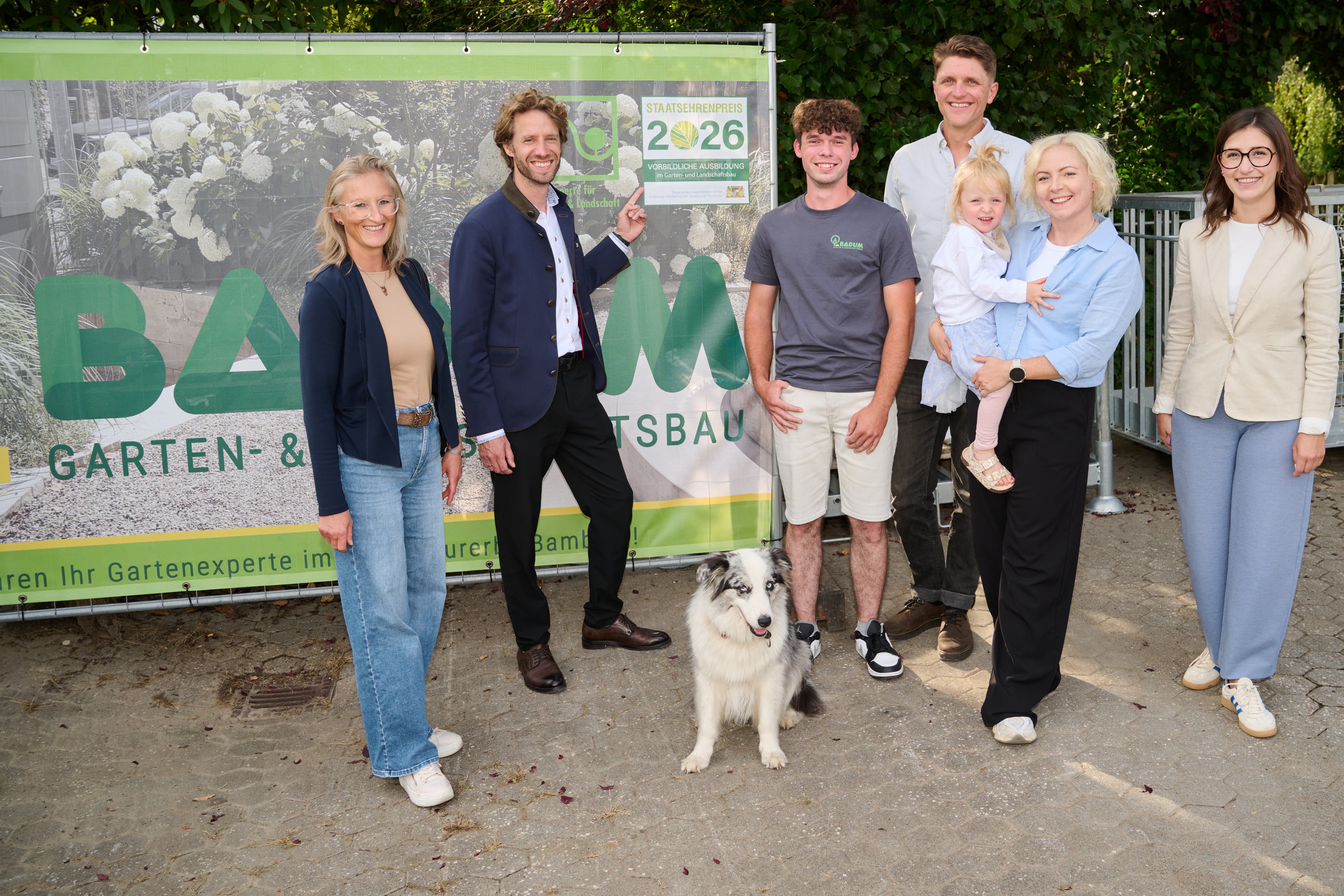 Badum Garten- & Landschaftsbau erhält Staatsehrenpreis für vorbildliche Ausbildung