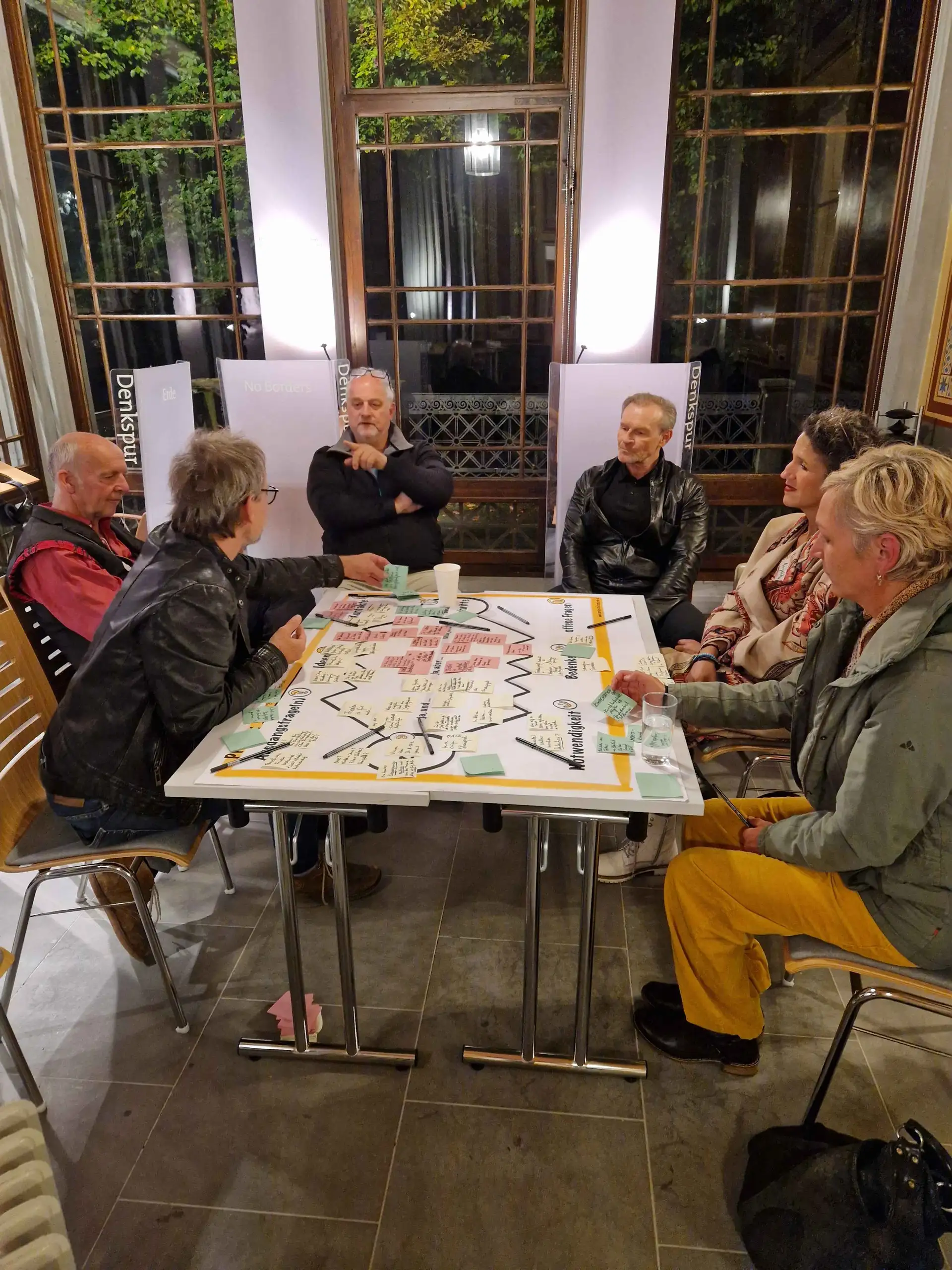 Bei der Projektschmiede werden aus ersten Ideen gemeinsam konkrete nächste Schritte.