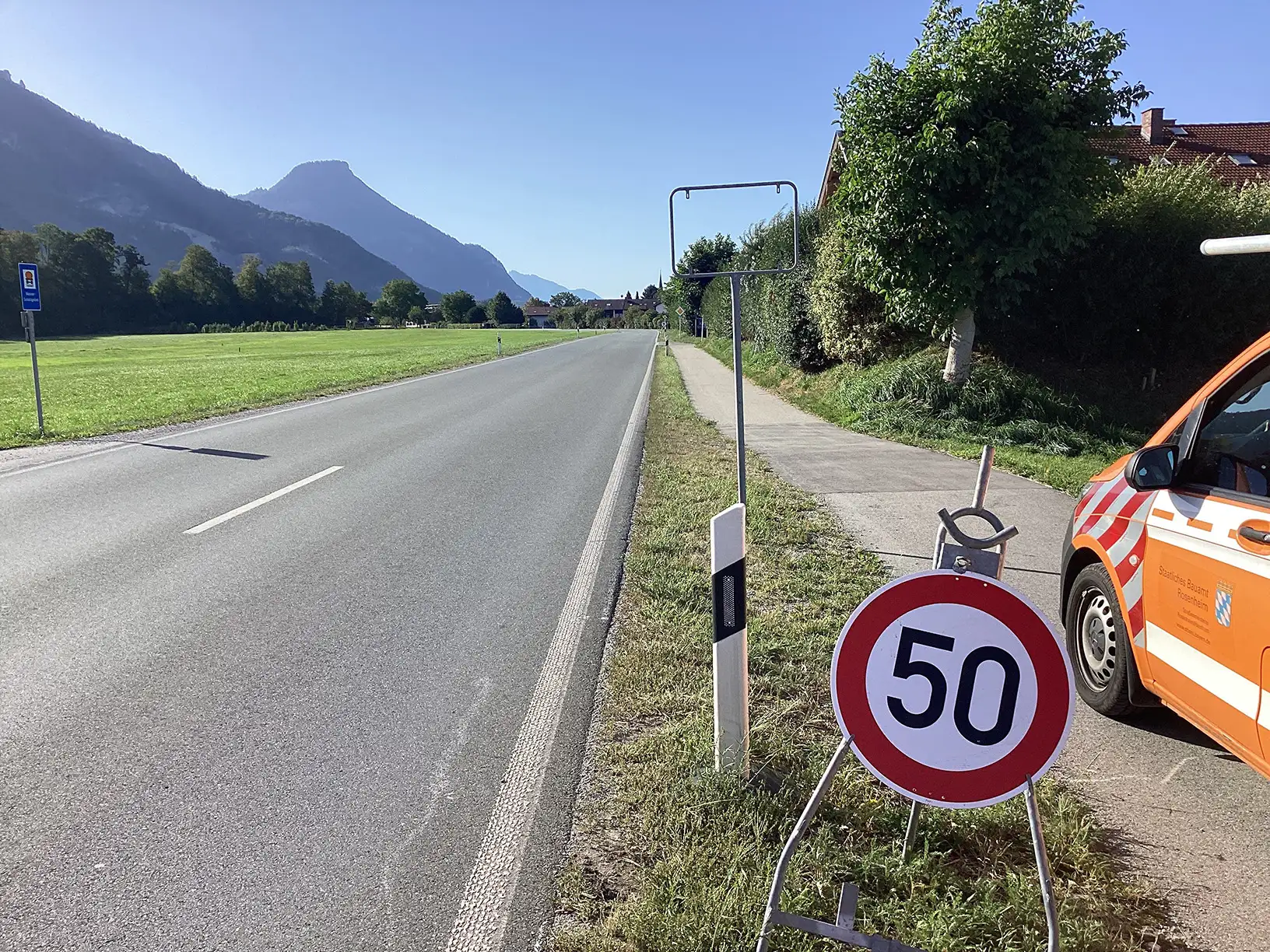 Geklaut in einer Nacht-und-Nebel-Aktion: Das Ortsschild der Gemeinde Nußdorf ist verschwunden