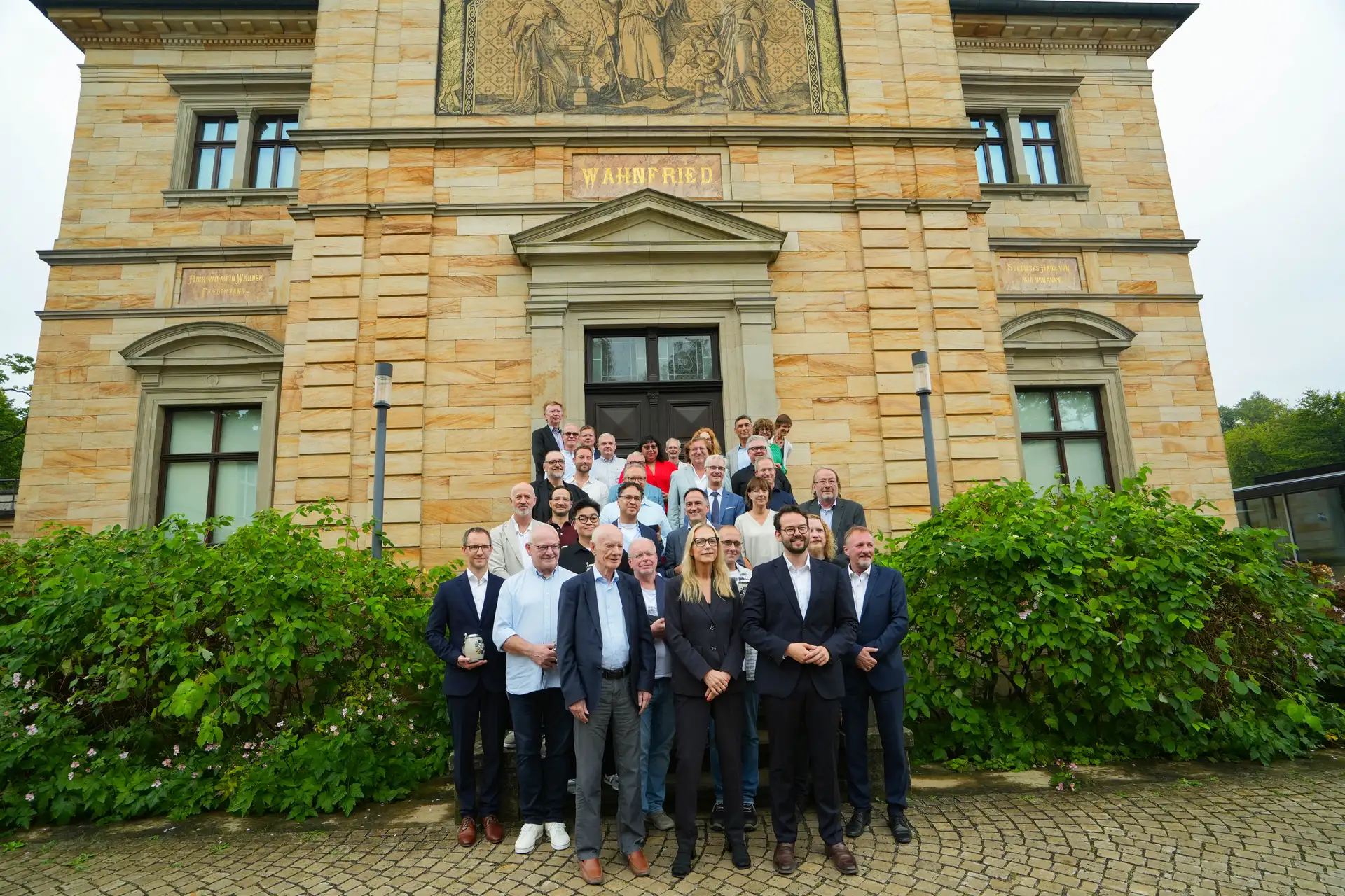 In Haus Wahnfried, dem ehemaligen Wohnhaus Richard Wagners, hat die Stadt Bayreuth langjährige Mitwirkende der Bayreuther Festspiele geehrt. |