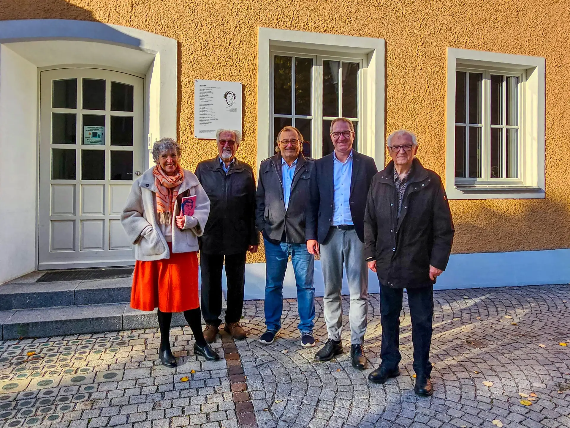 Gedenktafel für Margret Hölle in Neumarkt enthüllt
