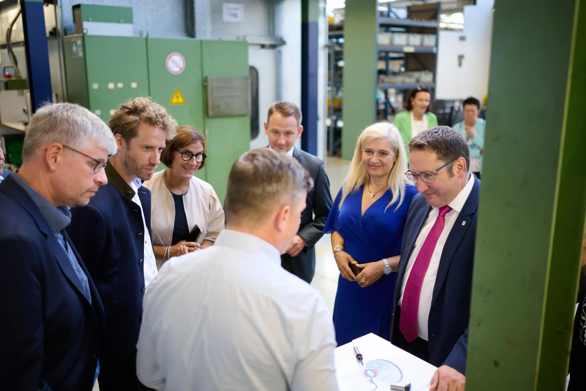Staatssekretär Tobias Gotthardt beim Wirtschaftsstandort der Region Bamberg